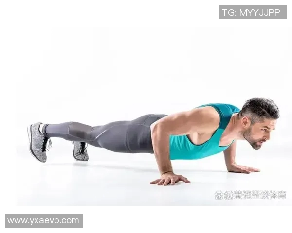 足球明星亲自示范俯卧撑训练技巧提升你的运动能力和健身效果